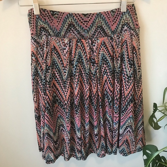 Multicolor Chevron Pattern Skirt - Picture 3 of 5